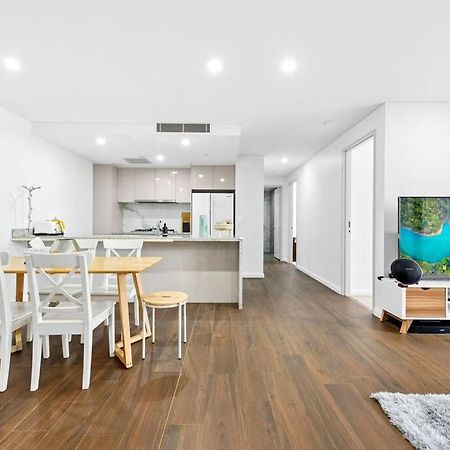 Four Bedroom Apartment With Facilities In Olympic Park 悉尼 外观 照片