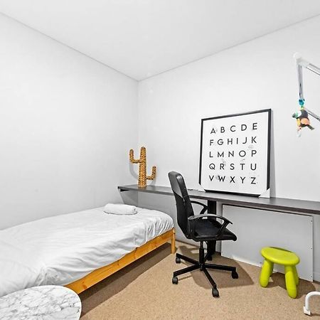Four Bedroom Apartment With Facilities In Olympic Park 悉尼 外观 照片
